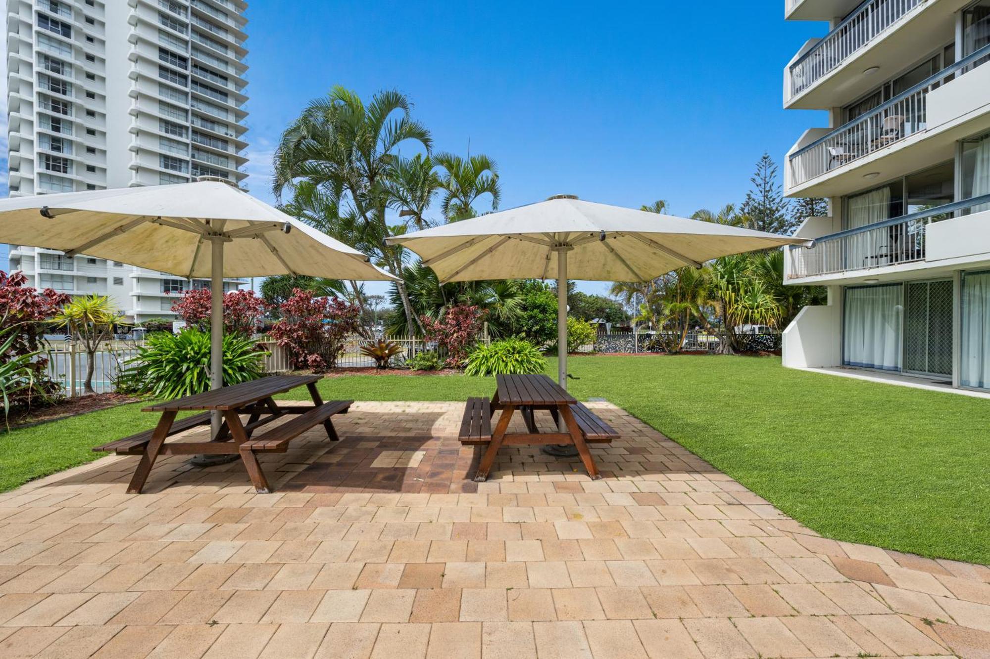 Hi Ho Beach Apartments On Broadbeach Gold Coast Exterior foto