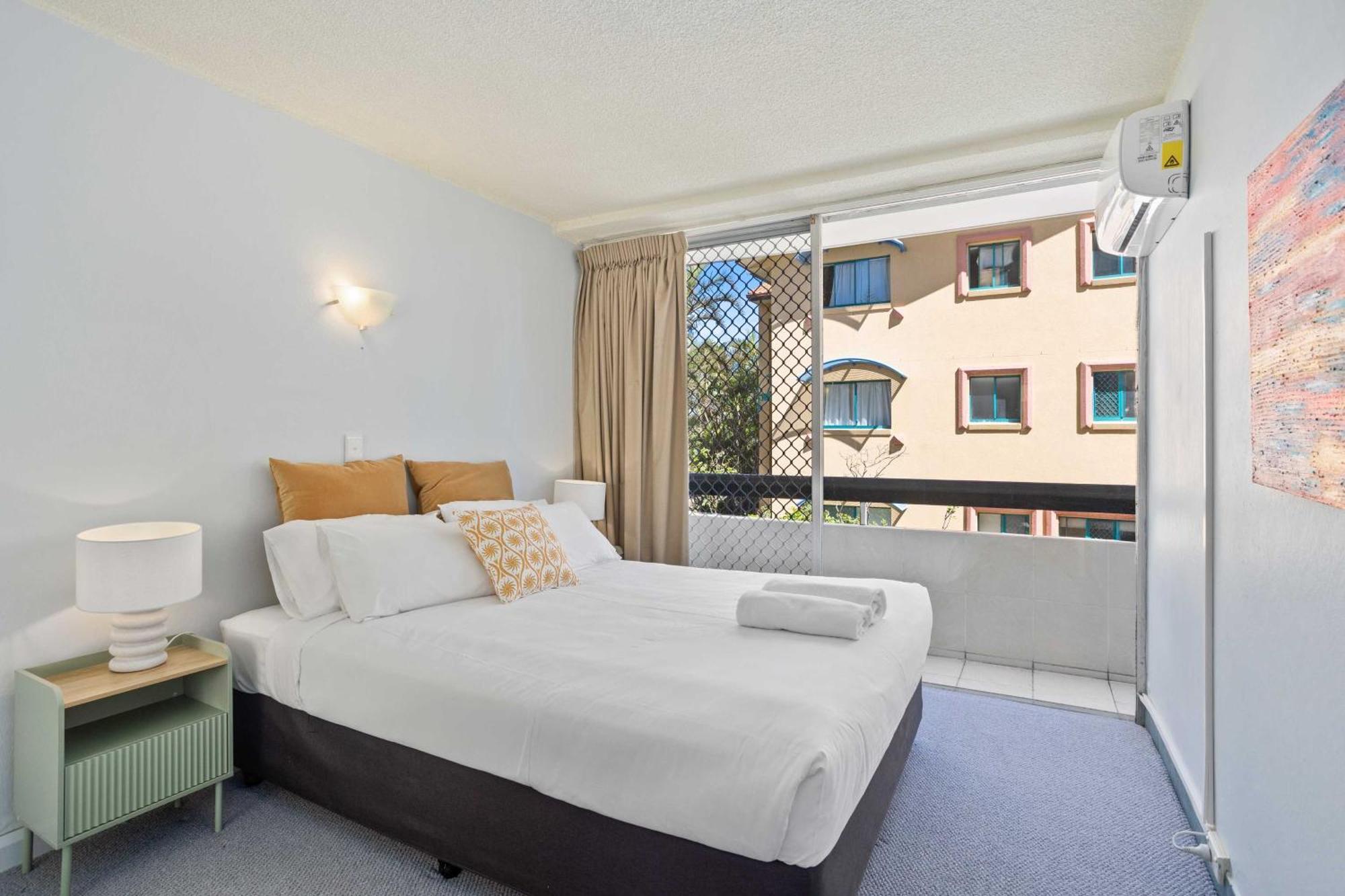 Hi Ho Beach Apartments On Broadbeach Gold Coast Exterior foto