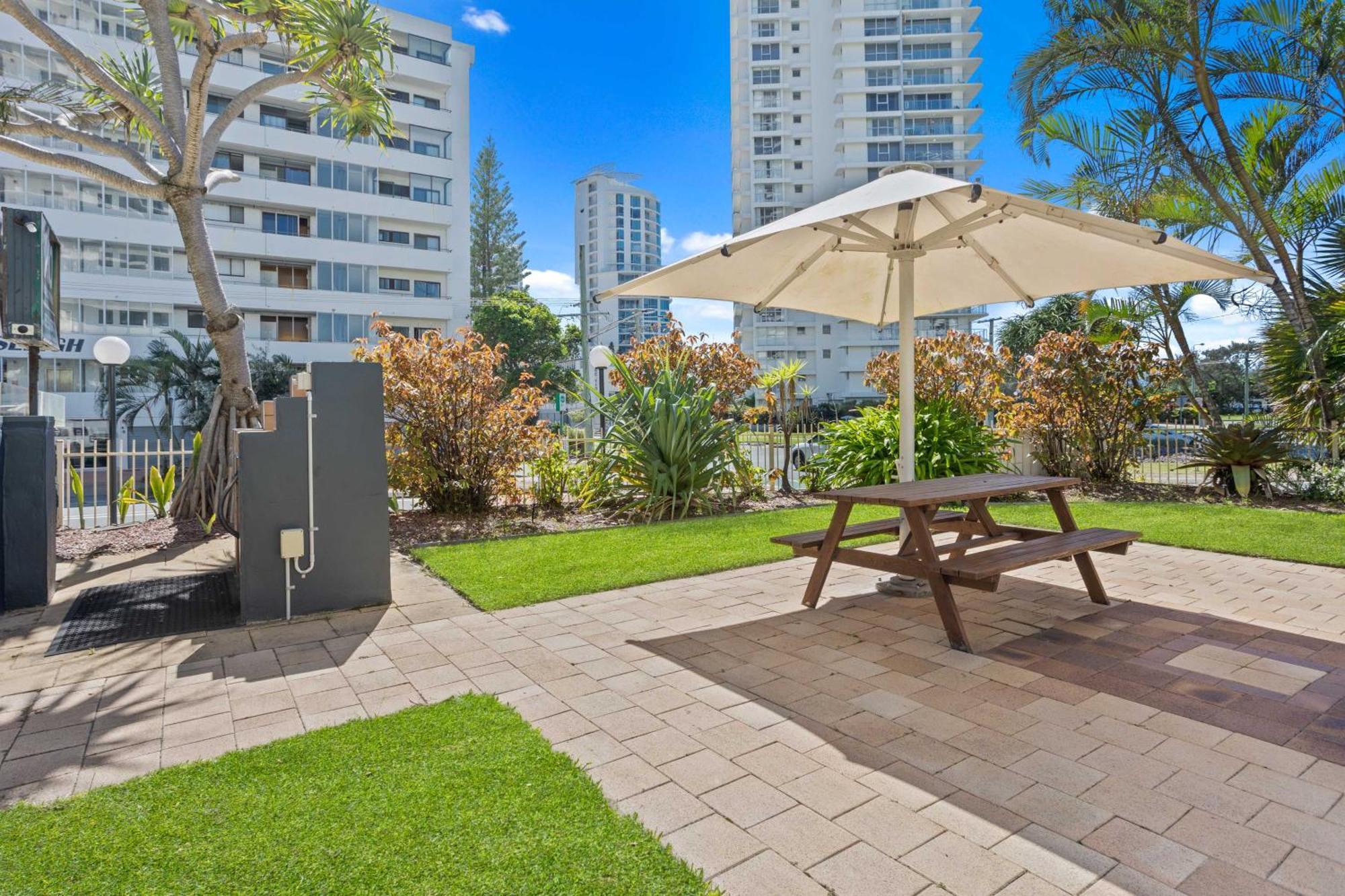 Hi Ho Beach Apartments On Broadbeach Gold Coast Exterior foto