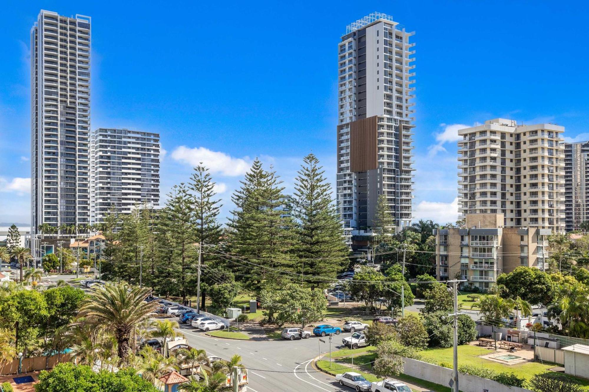 Hi Ho Beach Apartments On Broadbeach Gold Coast Exterior foto