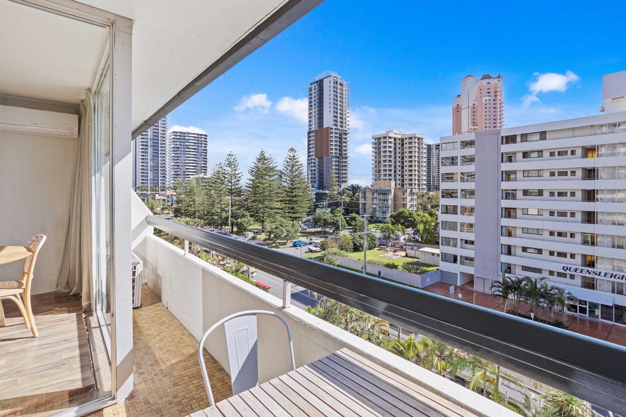 Hi Ho Beach Apartments On Broadbeach Gold Coast Exterior foto
