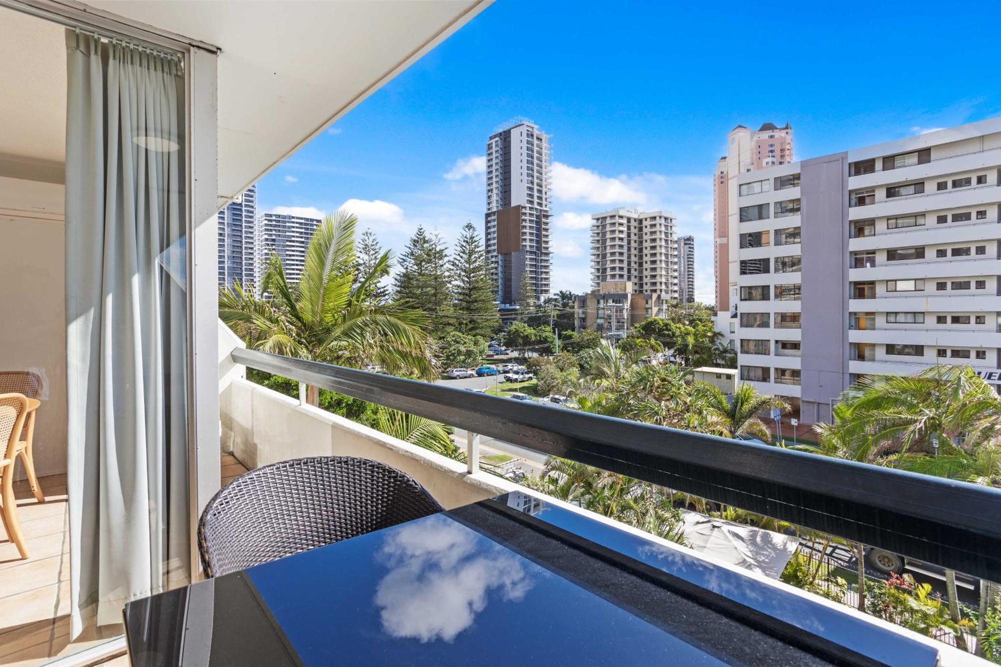 Hi Ho Beach Apartments On Broadbeach Gold Coast Exterior foto